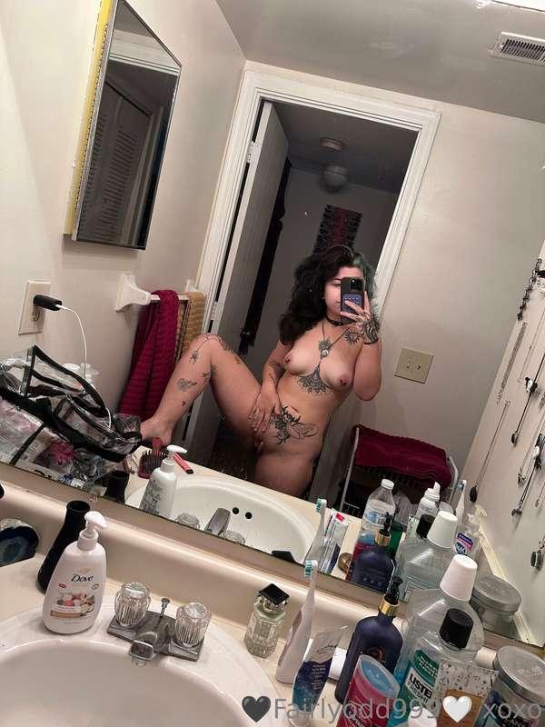 Goodmorning sweets, im about to hop in the showwaaaa😝