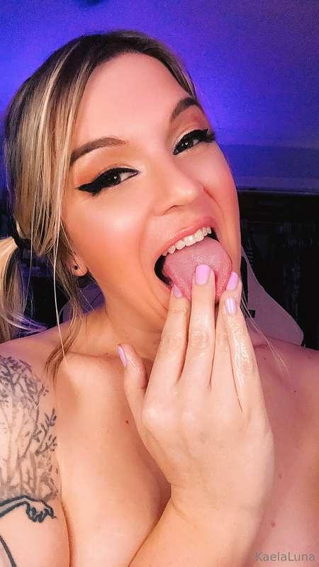 I would taste you all night if I could 😈👅