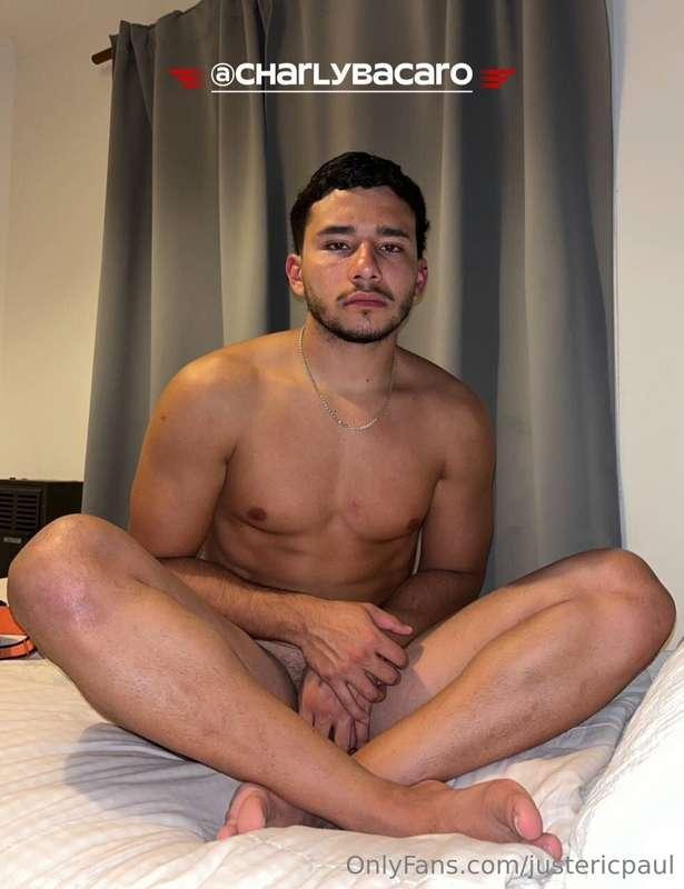 ⛔️Hey, stop! This boy @charlybacaro is waiting for you to ta..