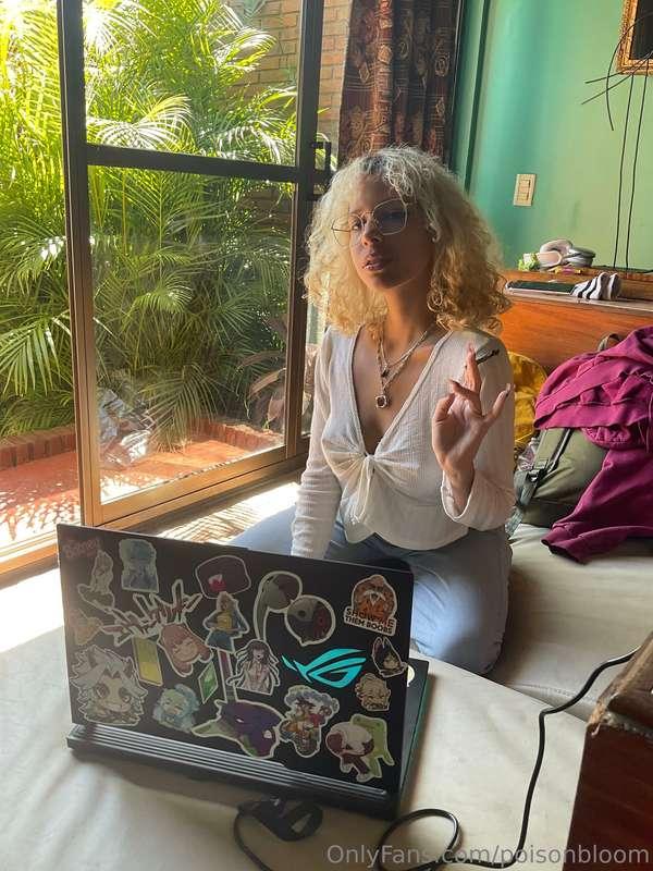 This is how I look when I’m answering y’all’s messages btw