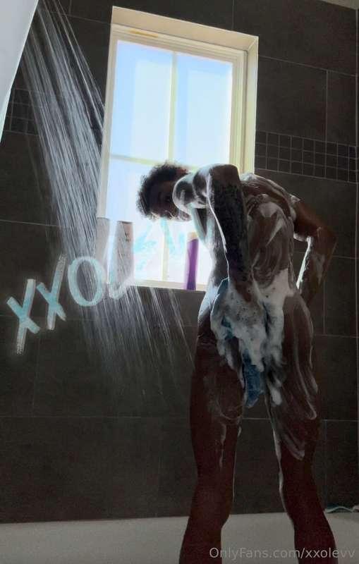 Would Yu Give Me A Helping Hand👀 In The Shower I Got So Horn..