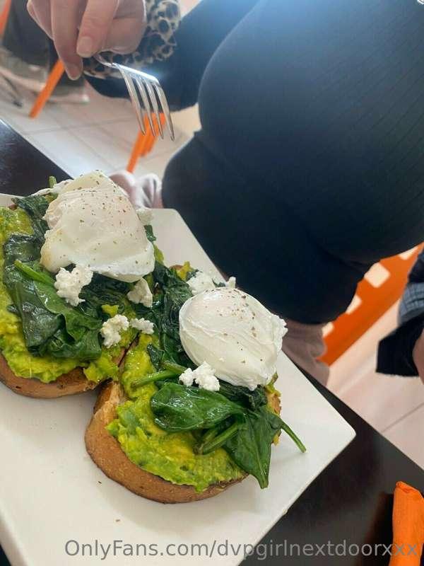 Smashed Avo for Lunch!!
Wanna Play with my soft Eggs or Firm..