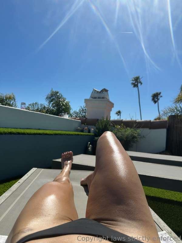I need some tan lines 