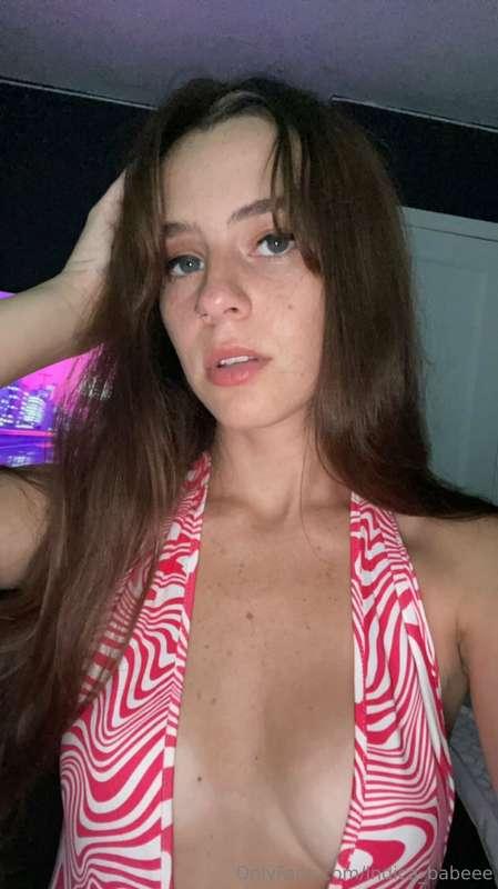 Posting b/g tonight 👅 I cum from having my feet tickled 🦶🤭