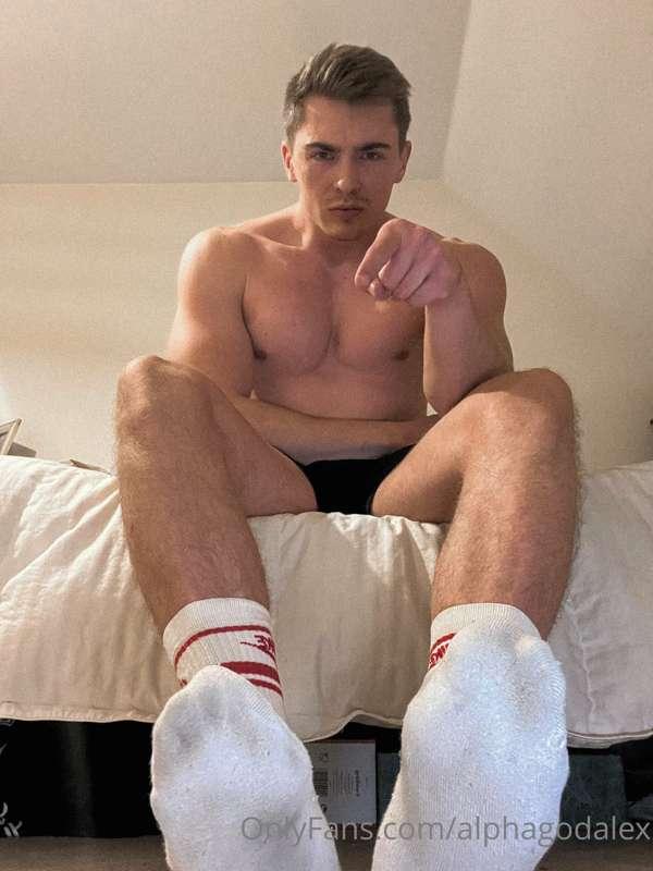 This right here is where you put your fucking knees.