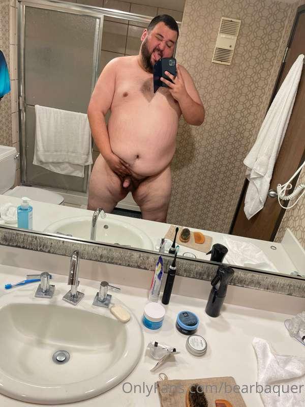 Gotta love hotel lighting and mirrors