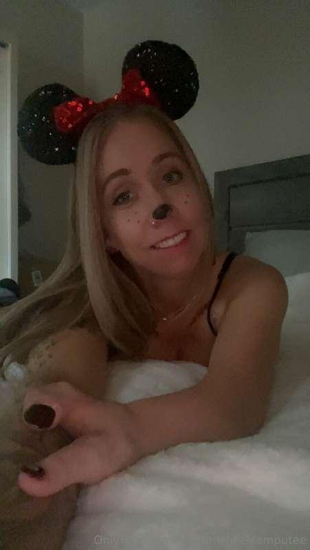 Happy Halloween 🎃 am I cute !???

Tips always welcome ❤️