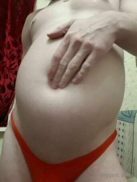 I want to play with my belly button🎈🎈🎈