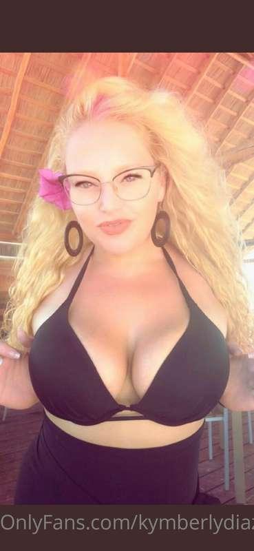 Tell me you don’t want to stick you cock in there?