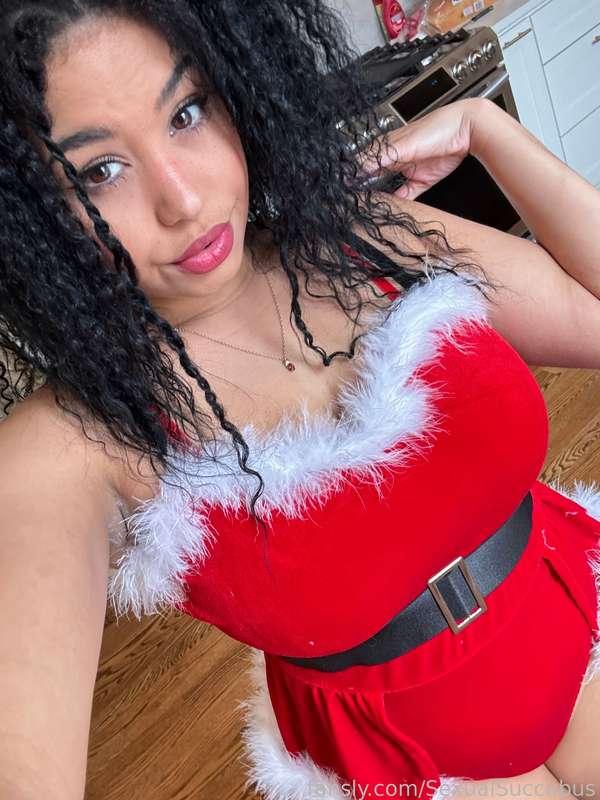 MERRY CHRISTMAS I HOPE YOU GOT EVERYTHING YOU WANTED!!! &lt;3