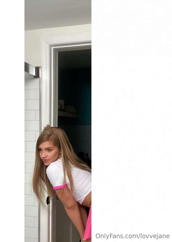 What happens in the bedroom, stays in the bedroom.. 🤫 What d..