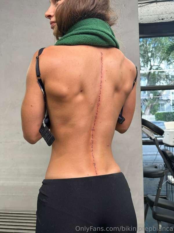 do you like my new back piece 😘