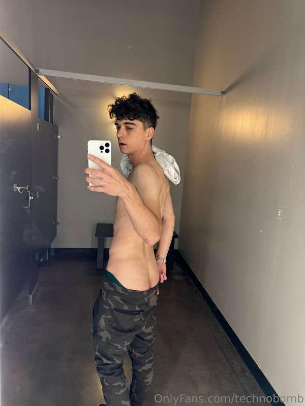 Post gym photo set for yall