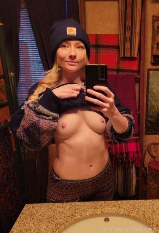 I've got a tiny little body hiding under my big ol' sweater ..