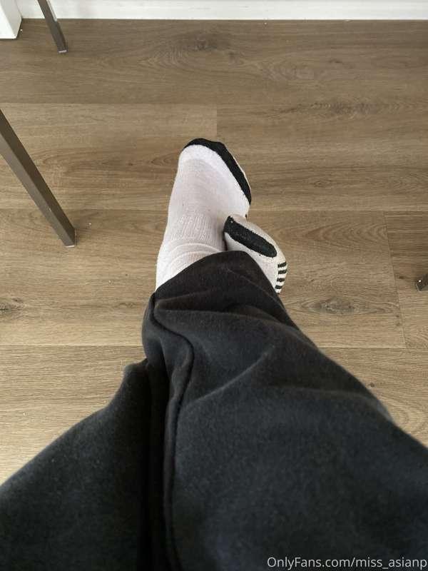 My feet feel bare without any shoes 👠. Did you vote which sh..