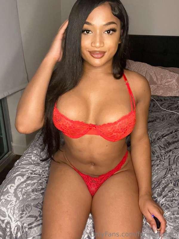 Leave a ❤️ if you want a trans girl bouncing on your cock wh..