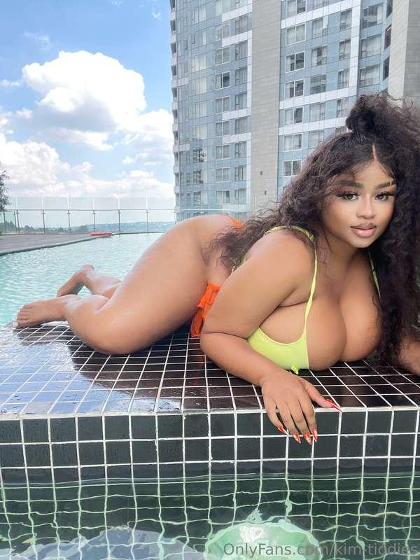 𝐀𝐫𝐞 𝐲𝐨𝐮 𝐚 𝐝𝐨𝐠𝐠𝐢𝐞 𝐨𝐫 𝐦𝐢𝐬𝐬𝐢𝐨𝐧𝐚𝐫𝐲 𝐭𝐲𝐩𝐞 𝐨𝐟 𝐠𝐮𝐲? 👅😈 See @taste-ki..