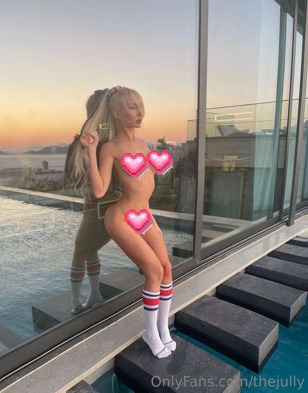 Hey guys! Do you want the uncensored version 😈? Just tip und..