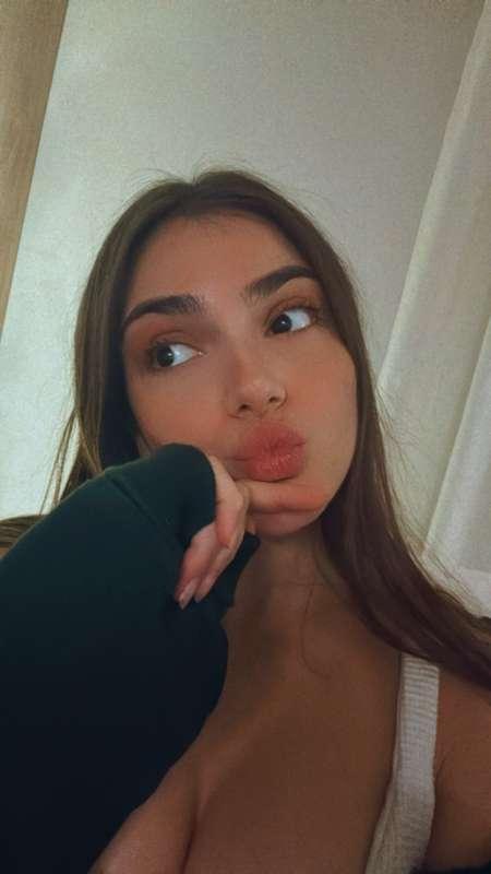 u still up? 👀 message me if u see this lmao 