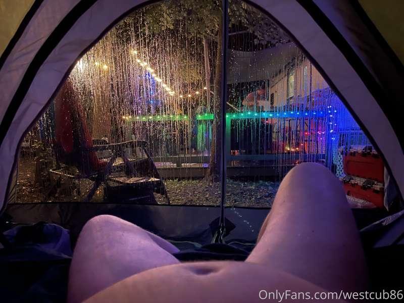 Enjoying some rain on my tent.