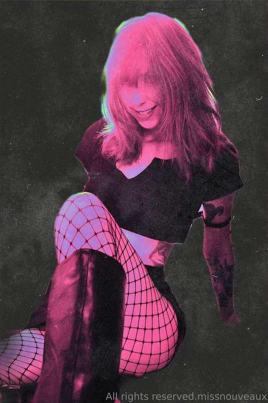 Baby girl wants you to unlock goodies and book in customs 