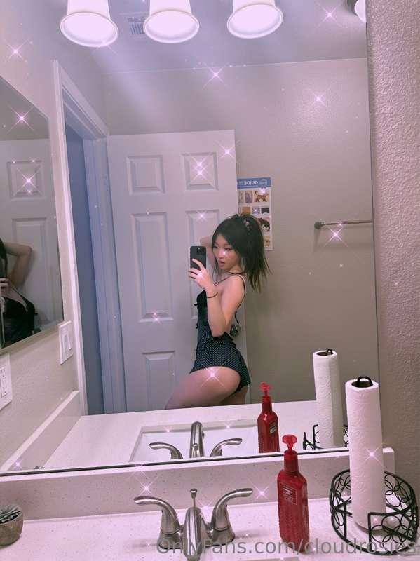 Feeling my imaginary 🍑 lately 😌🥹