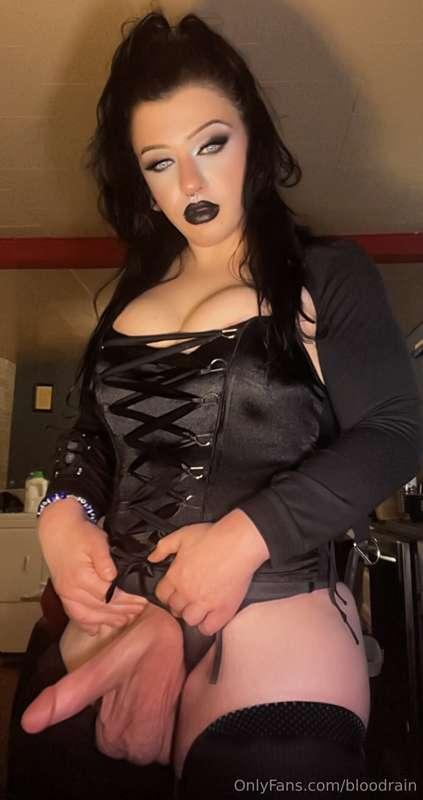 Bow to Mommy. Worship your Goddess. Show my beautiful cock h..