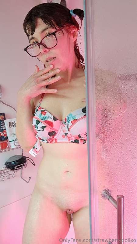 I'M A WET PUSSYCAT MEOW!Get the rest of this set in yours dm..