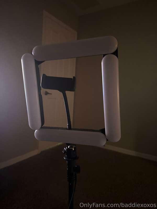 my tripod broke :(
