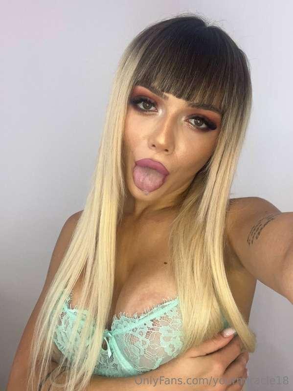 This is your chance to make this cute petite slut @lesliesha..