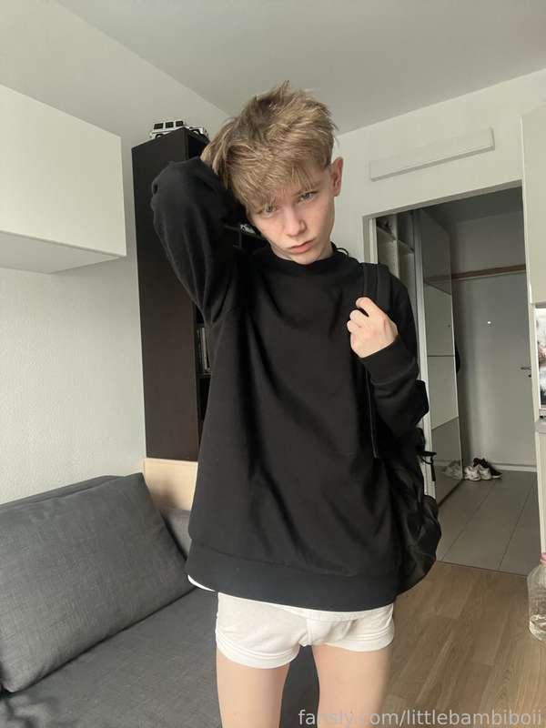 ready for uni 📚🍑


#ass #twink #gay #boy #school #bottom