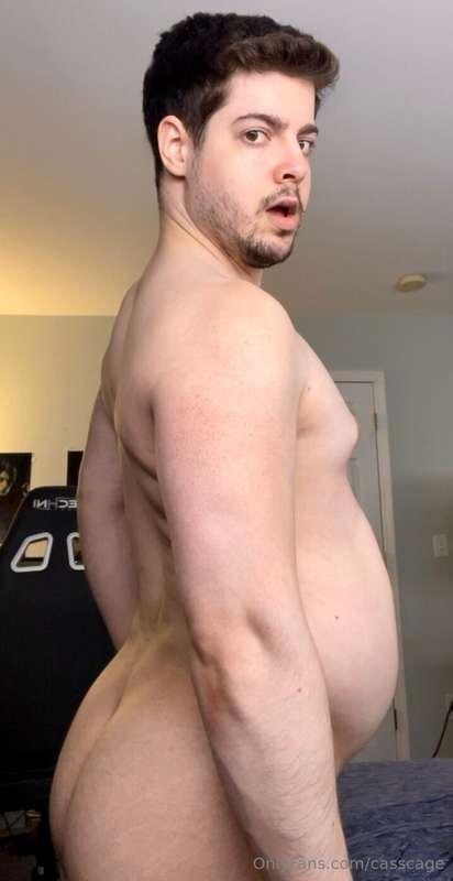 Belly and my big ass 😝😛