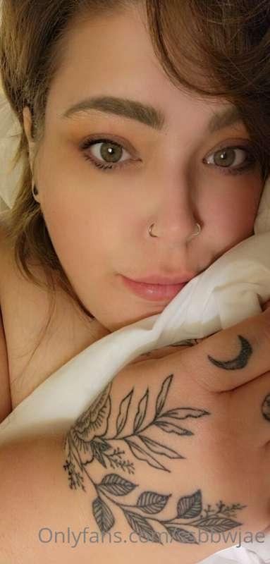 Daydreaming about having a money sub 🥰