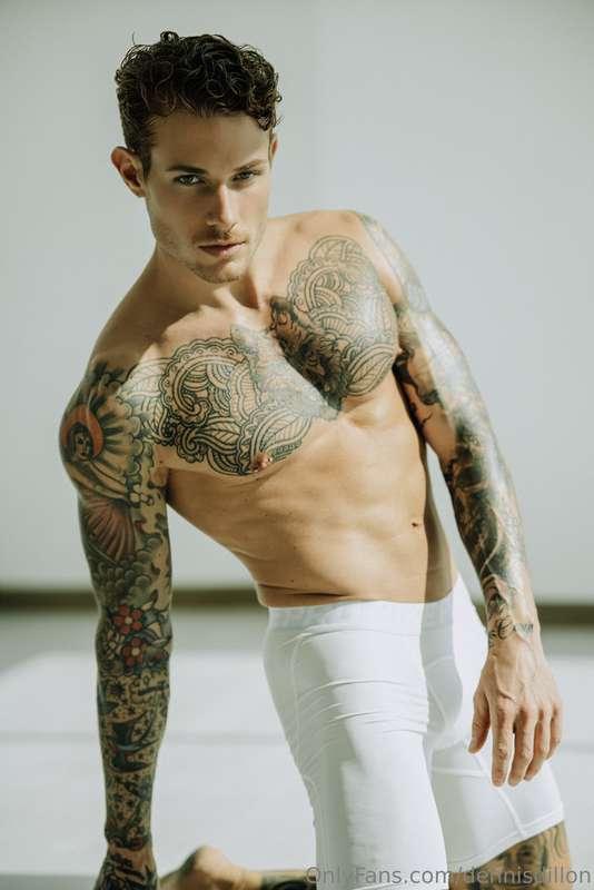 My Italian 🇮🇹 sexy friend… has just gone through hard time a..