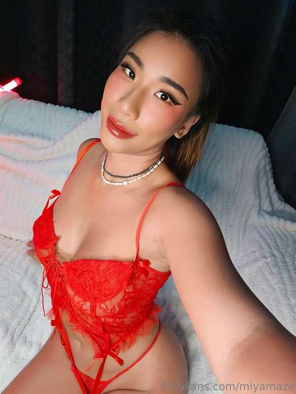 Lets spend the whole week in bed 😈