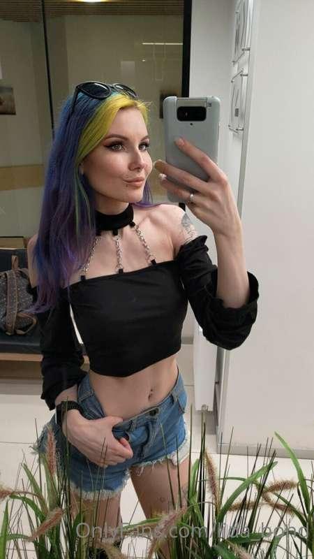 Hey, loves ❤️ how's everyone doing?
