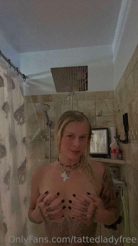 Howdy😈
VIP OnlyFans: @tatted_lady