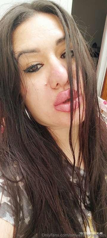 Puedo resistirlo todo menos la tentación .......Aquí os dejo..