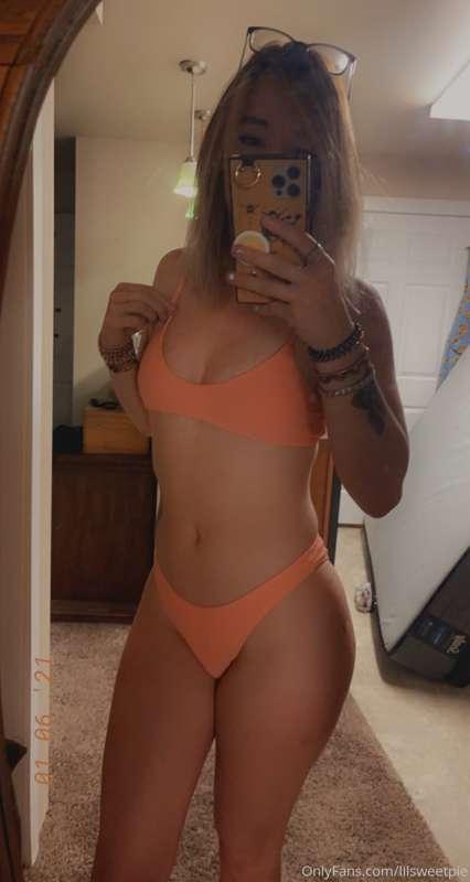 Going swimming today 😘