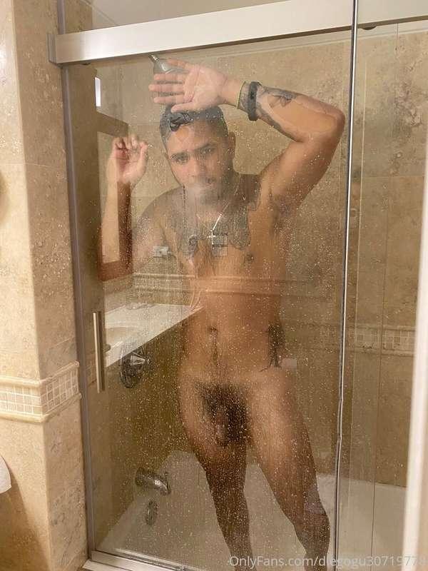 Nos bañamos juntos ?