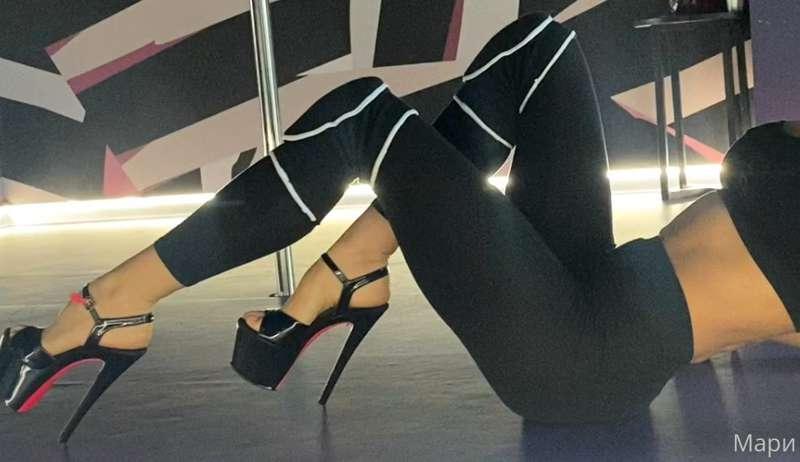 🛑🛑🛑Don't miss out what I can do with those heels😈😈😈
You will..