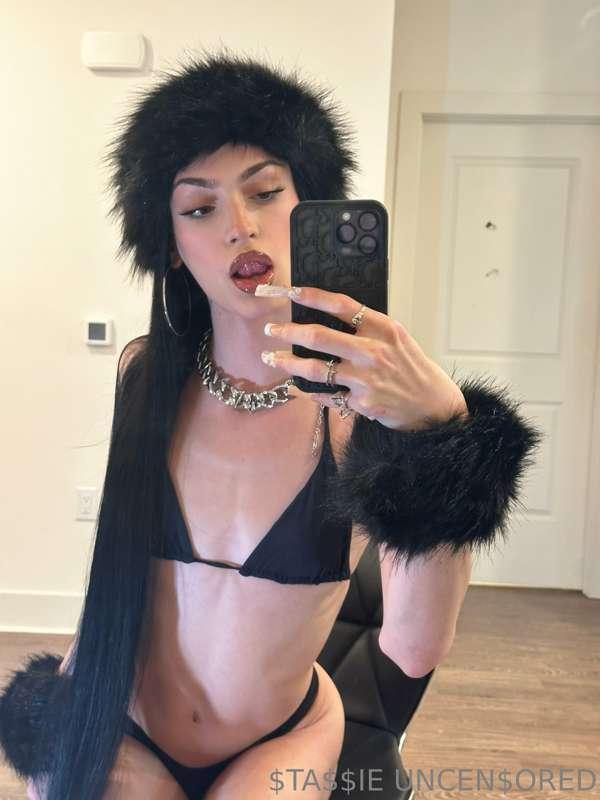 I just wanna lick your cum👅😛