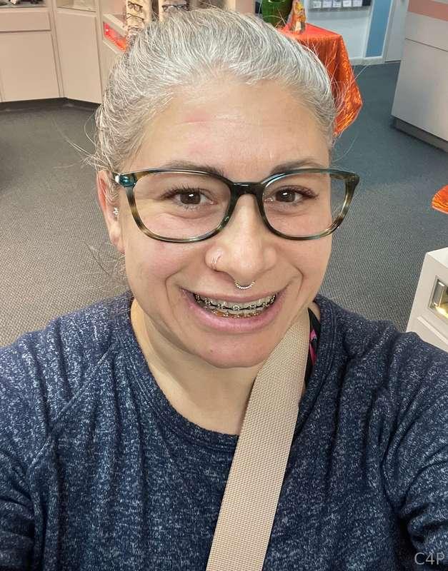 New frames, you love? 🤓🥰