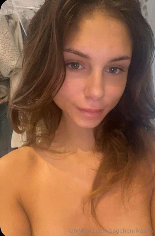 Selfie after shower ✨💞