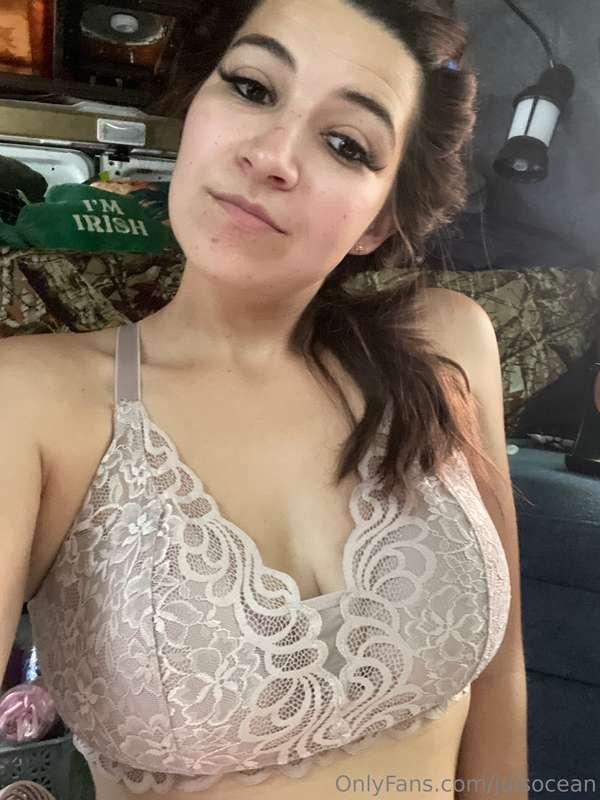 Got my lashes done need to take some new photos 😘🫦🙆🏻‍♀️
