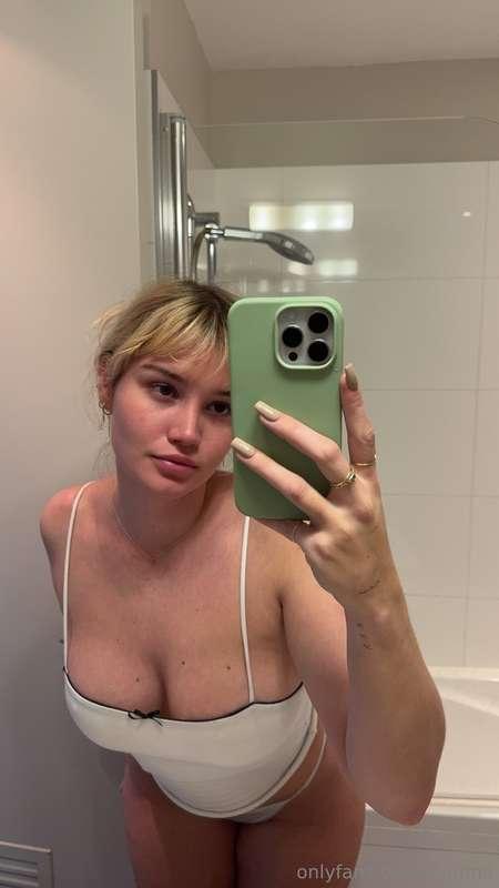 Hey loves add my snap to see more of my everyday life and tr..
