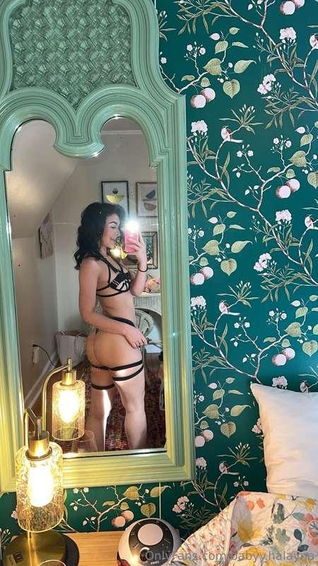 bend me over and fuck me hard please 🤤