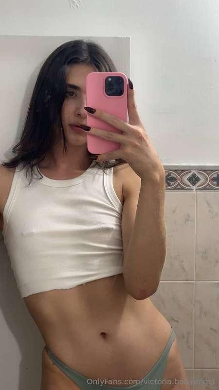 I know you want to spend your night talking with me 🥺 I'm bo..