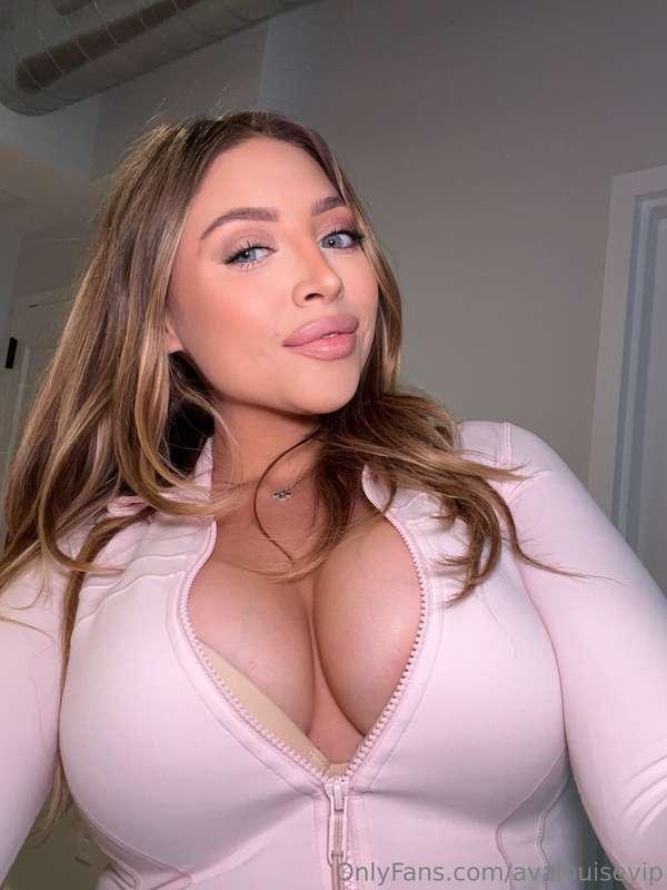Need someone to cum on my tits right now... anyone up for it..
