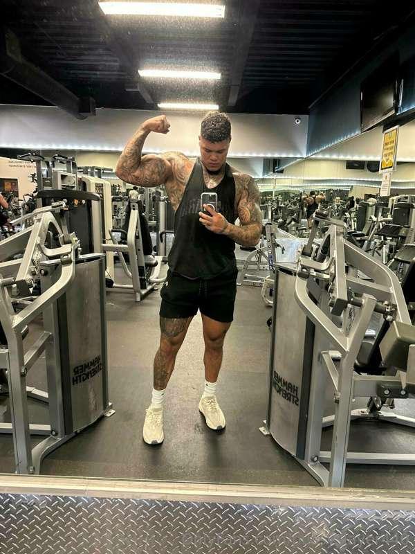 Whos gonna be the one to make this cock explode after my ses..